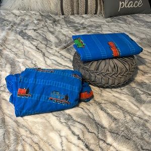 Twin size Thomas The Train fitted sheet & top sheet